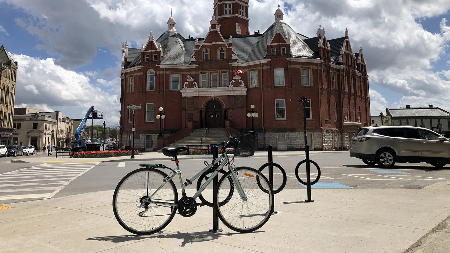 Bike locked to 200 series bike rack in front of town hall